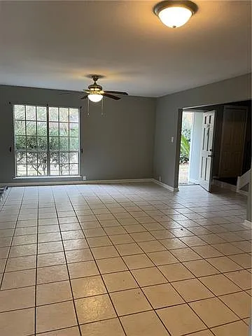 4 bed, 2.5 bath, 1800 sqft, $2,000 — Photo 3