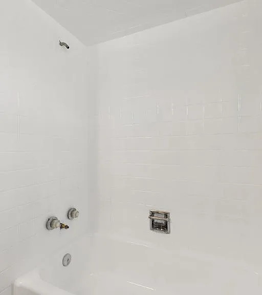 4202 Meadowbrook Dr — Photo 20