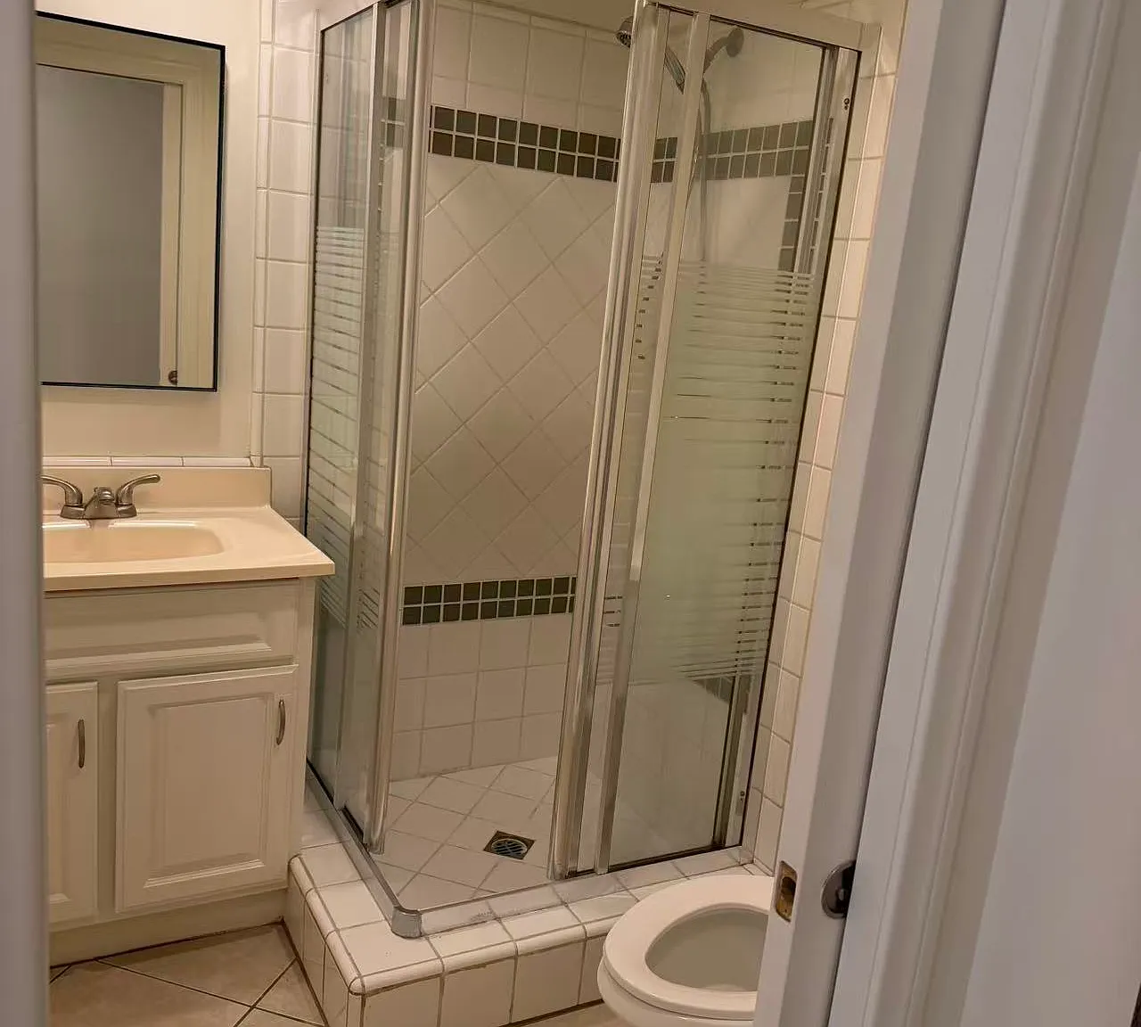 1 bed, $2,300 — Photo 3