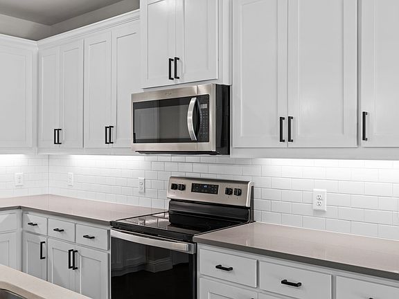 5th image of 2920 Josie Dr