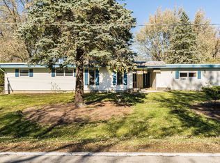 365 E Gurler Rd, Dekalb, IL 60115