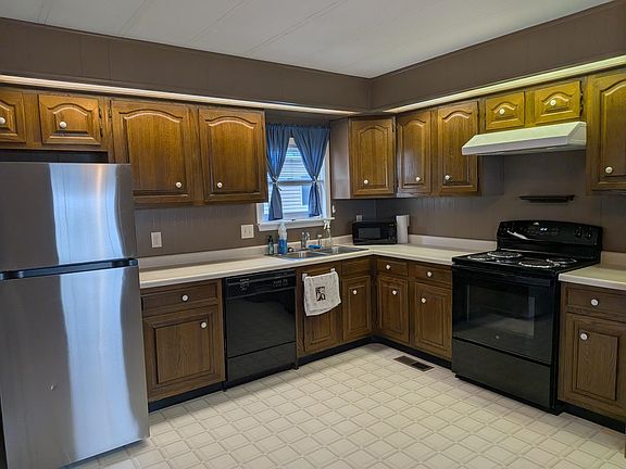 5th image of 3855 Cambell St