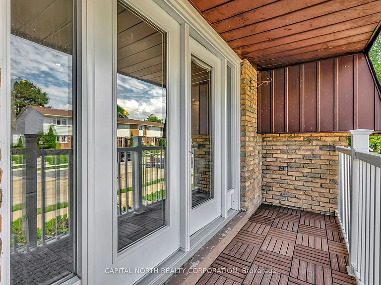2092 Marine Dr — Photo 12