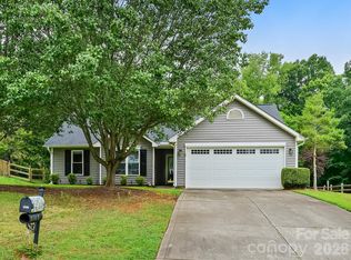 2316 Ivy Run Dr, Indian Trail, NC 28079