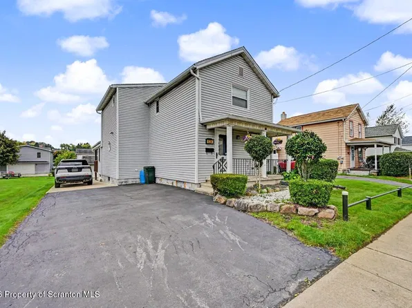 634 Sanderson St, Throop, PA 18512