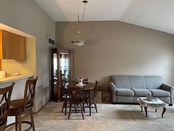 2nd image of 1023 Oak Bay Dr