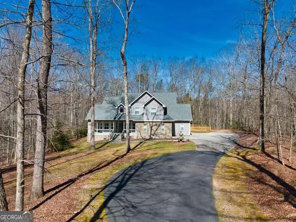 136 Timber Ln, Cleveland, GA 30528