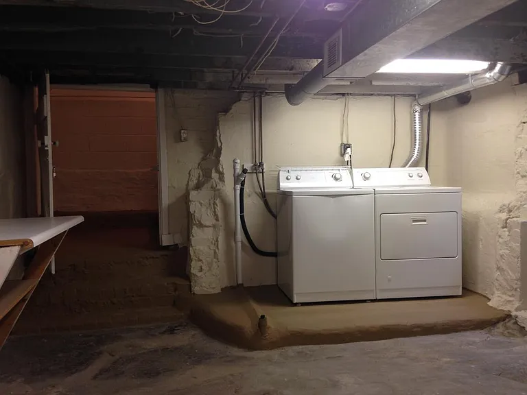 685 1st Ave #2 — Photo 9