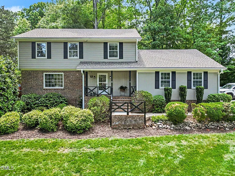 4125 Weaver Dr — Photo 2