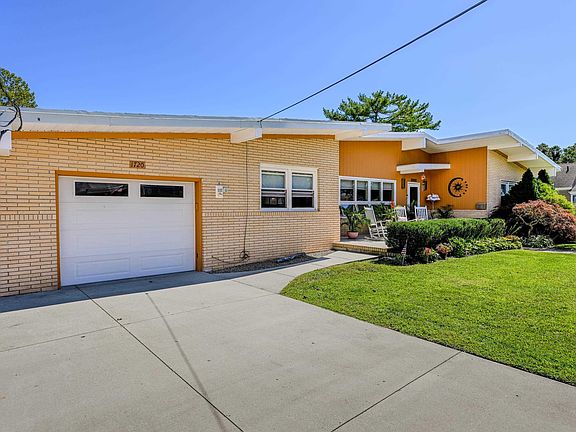 3rd image of 1720 Woodlynne Blvd