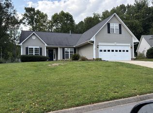 138 Hawks Nest Dr, Fletcher, NC 28732