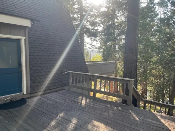 621 Grass Valley Rd, Lake Arrowhead, CA 92352