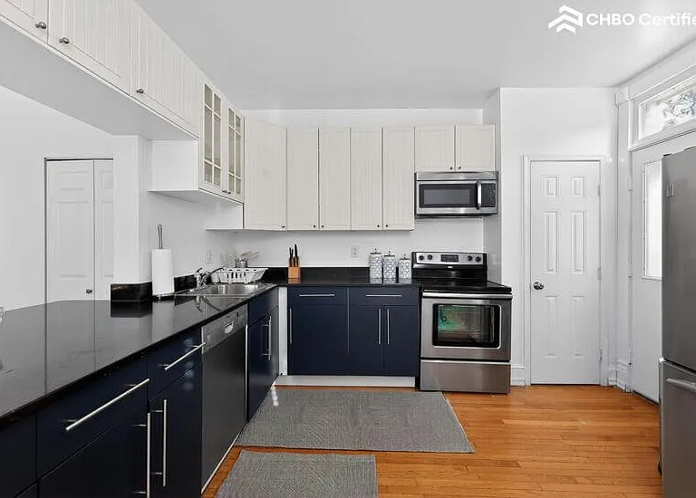 1409 1st St NW — Photo 9