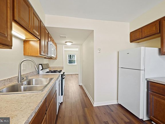 5th image of 14847 Ensor Ct