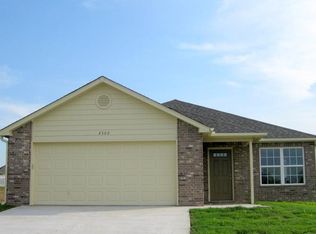 2502 Hunters Ct, Claremore, OK 74019