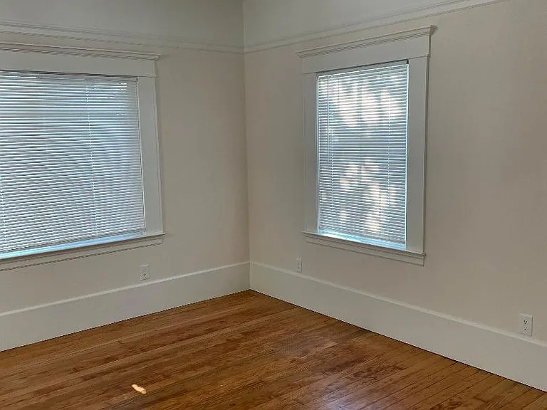 5601 Genoa St — Photo 5