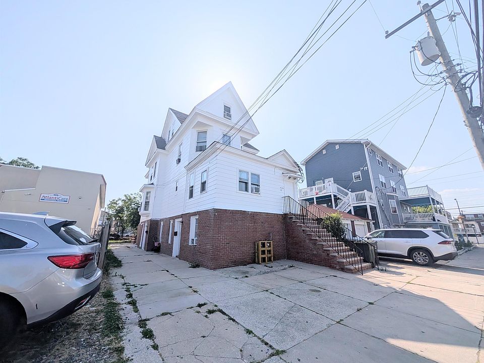 2nd image of 14 N Providence Ave