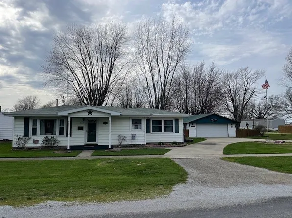 807 SW 3rd St, Casey, IL 62420