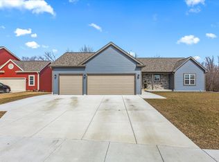 1144 W Rosemary Rd, Elkhorn, WI 53121