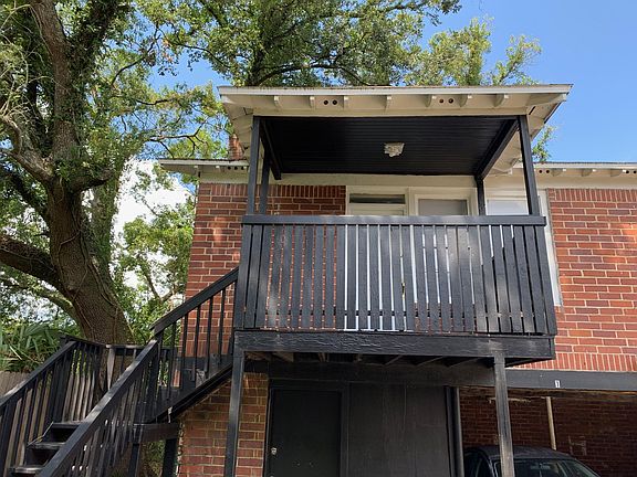 3rd image of 2887 College St APT B