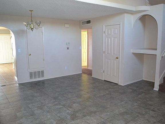 3rd image of 2992 Tierra Cortez Ave