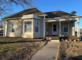 360 Adams St, Clatonia, NE 68328