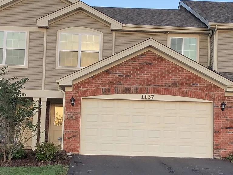 1137 Amber Dr — Photo 15