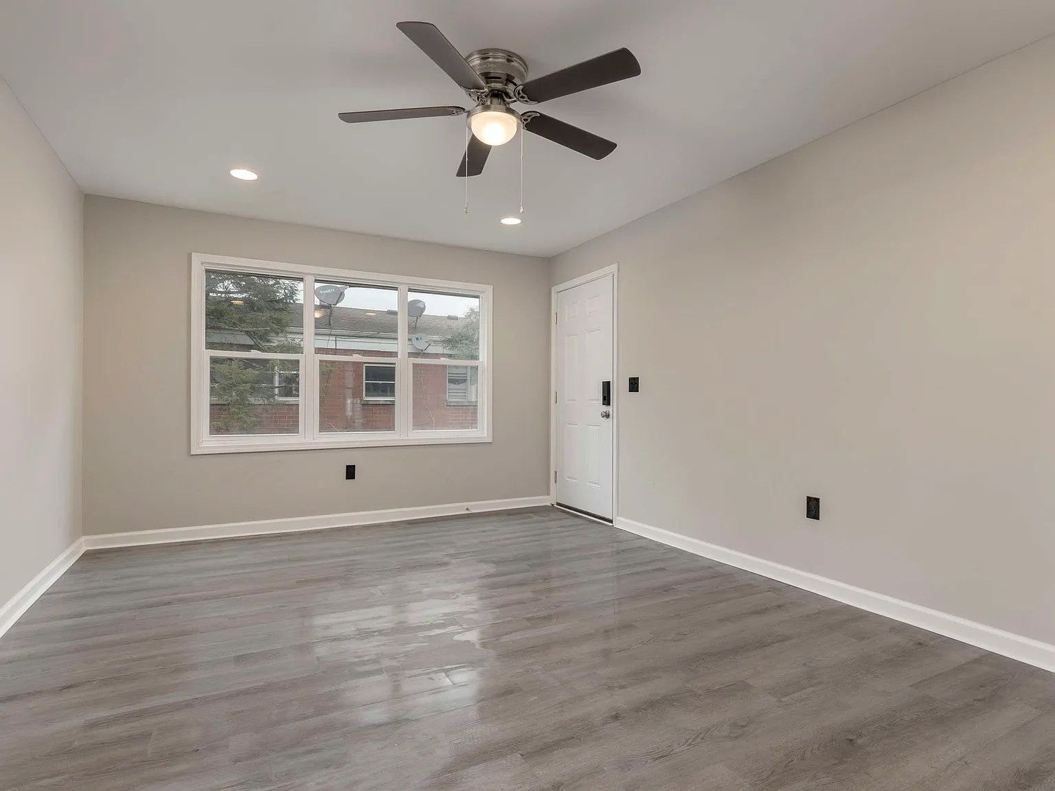 1413 Nightingale Rd - Unit 4 A — Photo 3
