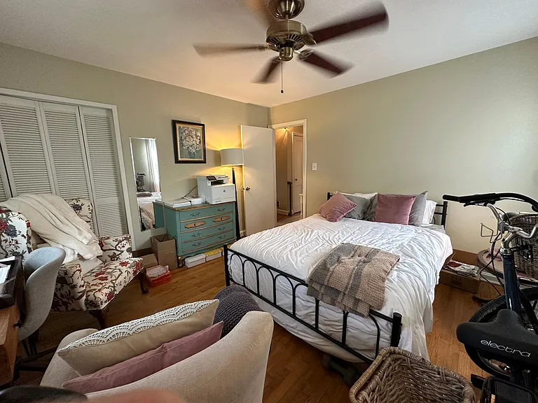 49 E Rosemont Ave — Photo 27