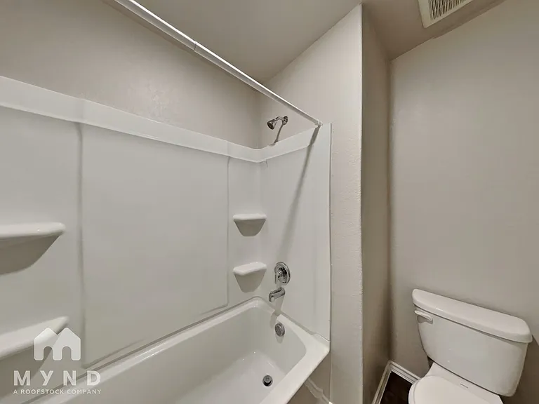 211 Stevens Smt — Photo 21