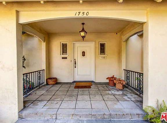 5th image of 1750 E Mountain St