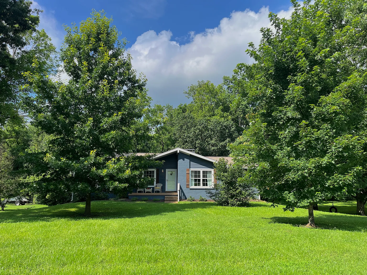 3 bed, 2273 sqft, $2,800 — Photo 2