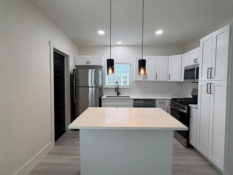 2814 Truxillo St #1 — Photo 6