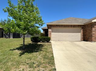 445 Canvas Ct, Crowley, TX 76036