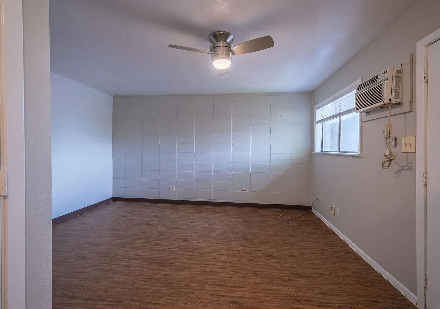 Recently Remodeled Studio Apartment In Hot East Austin! — Photo 4