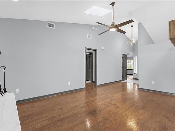 5th image of 1237 Erik Ct