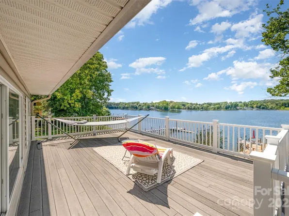 4586 Doctor Dr, Catawba, NC 28609