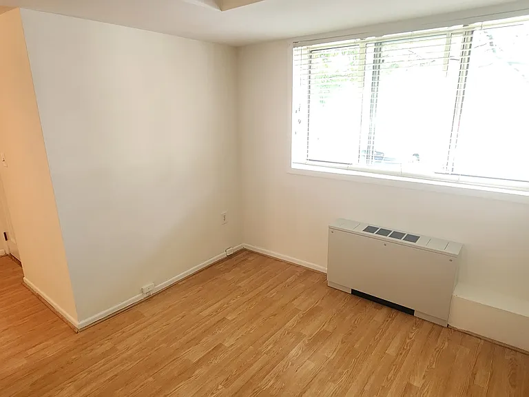 200 N Maple Ave #101 — Photo 5