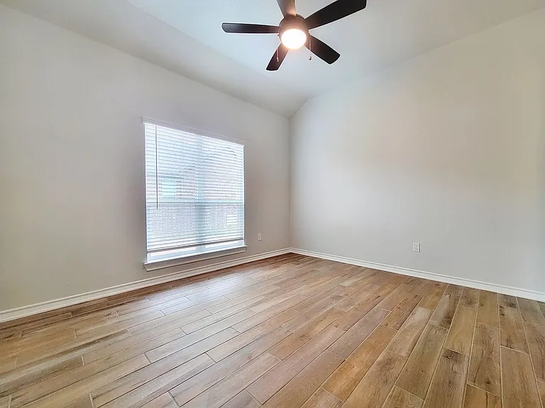 4413 Royal Oak Blvd — Photo 14