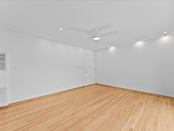 2nd image of 1701 Washington Way #10