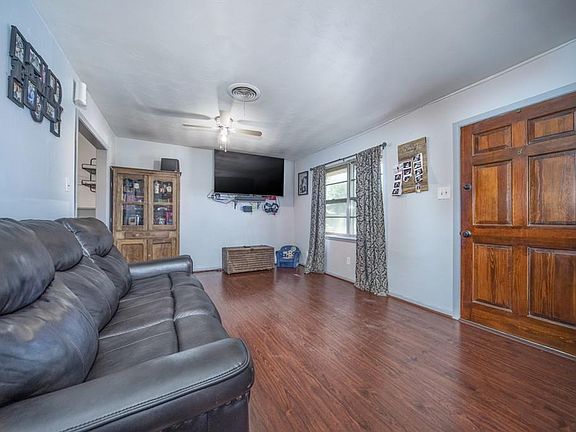 4th image of 2250 Minter Ln