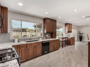2070 E Manhatton Dr, Tempe, AZ 85282