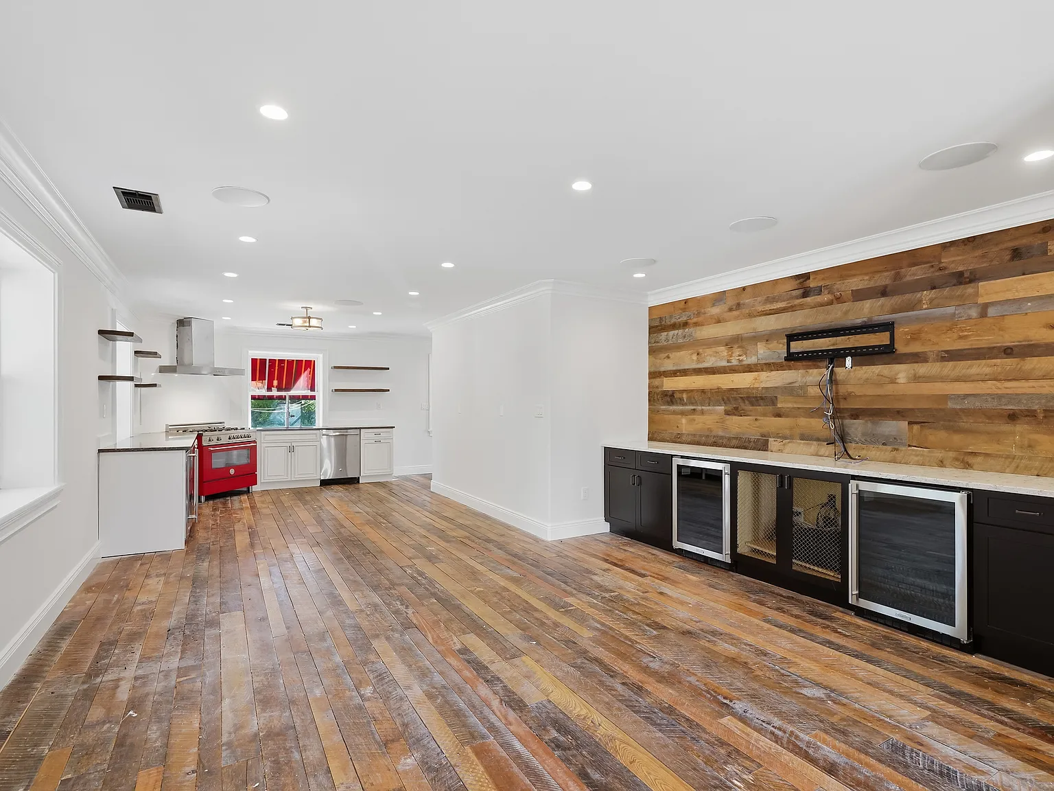 1 bed, 1300 sqft, $3,000 — Photo 3