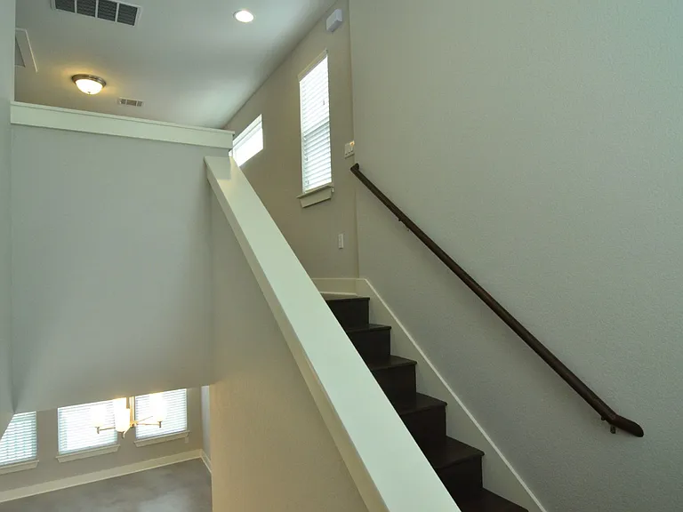 1916 Cleese Dr — Photo 23