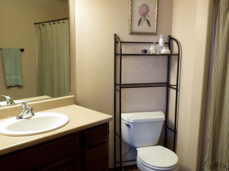 2nd image of 9661 Williamsburg Dr