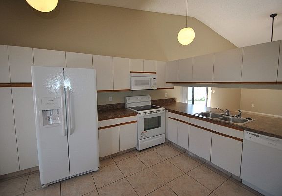 2nd image of 50 Paxford Ln