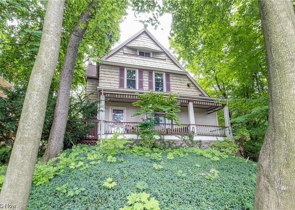 1st image of 2852 Mayfield Rd #3