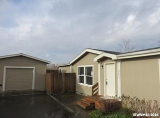 2457 Hollywood Dr NE, Salem, OR 97305