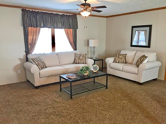 3rd image of 74 Hitch Pond Cir