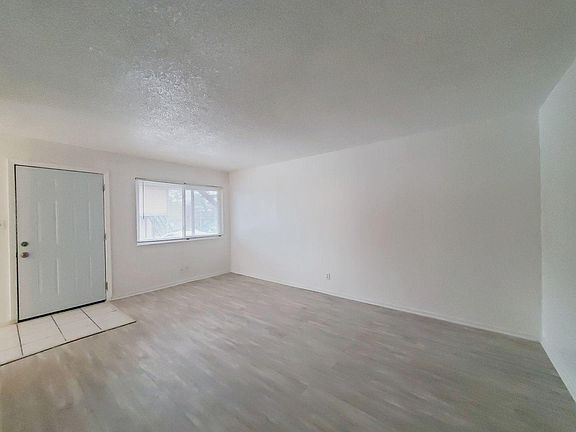 2nd image of 1522 Valle Vista Ave #1522